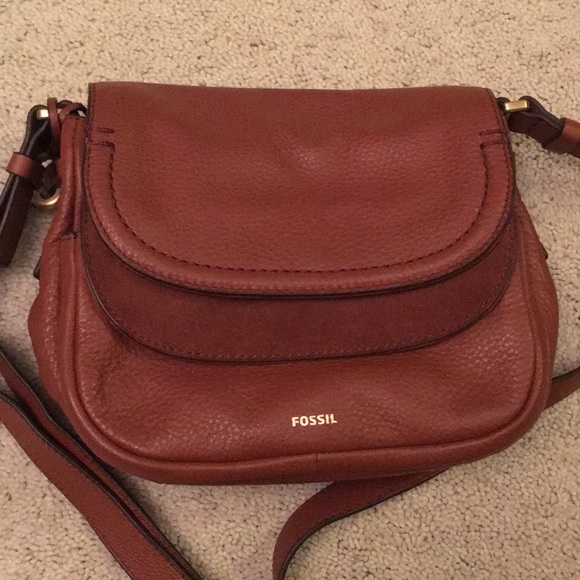 fossil peyton leather crossbody bag